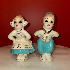 Dutch Kissing Ceramic Boy and Girl